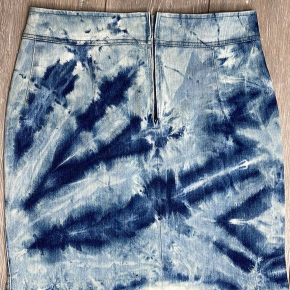 Vintage Bleach Washed Denim Stretch Skirt - Picture 14 of 17